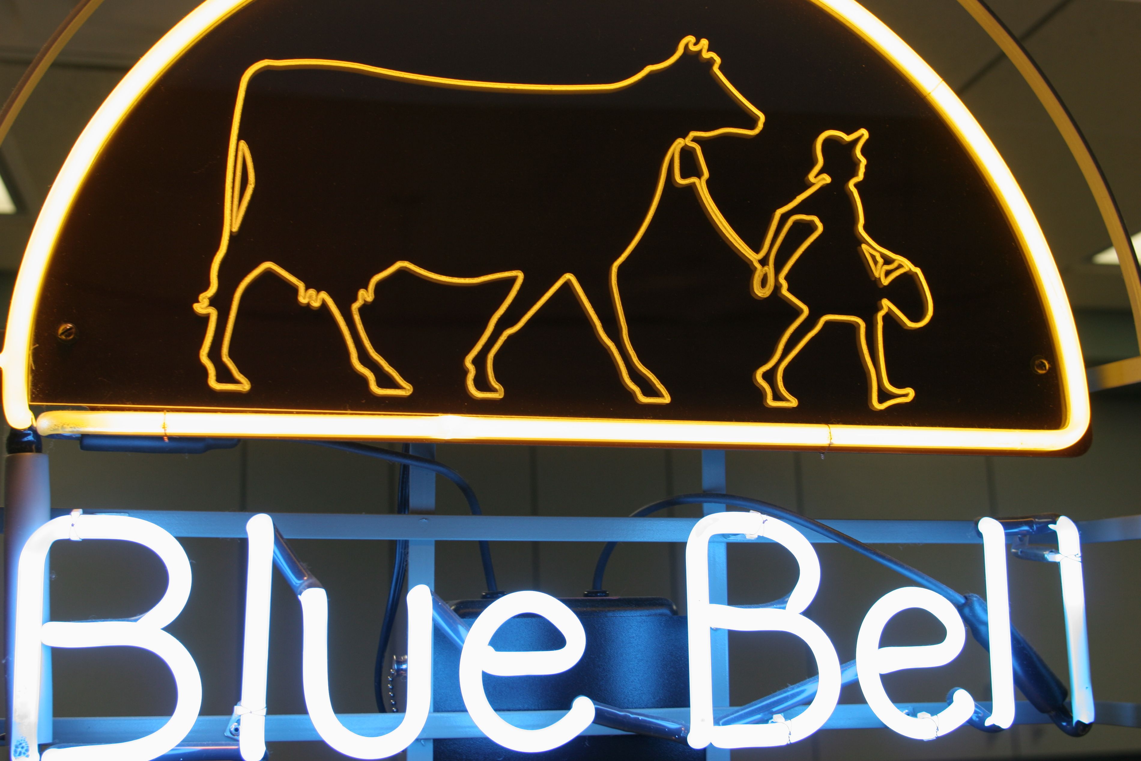 blue bell ice cream neon sign