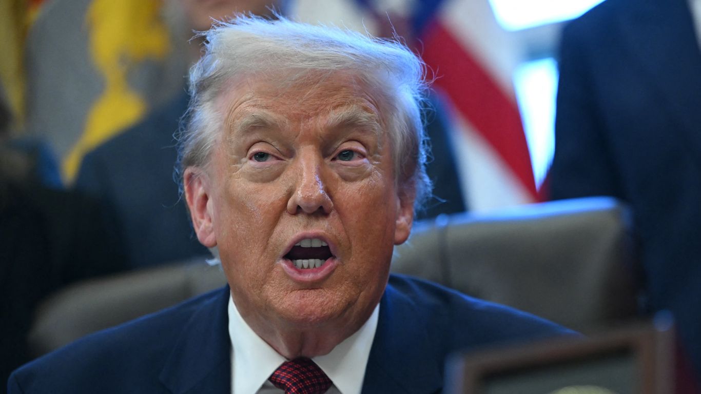 Trump says he has "no problem" releasing video of 2nd strike on alleged drug boat