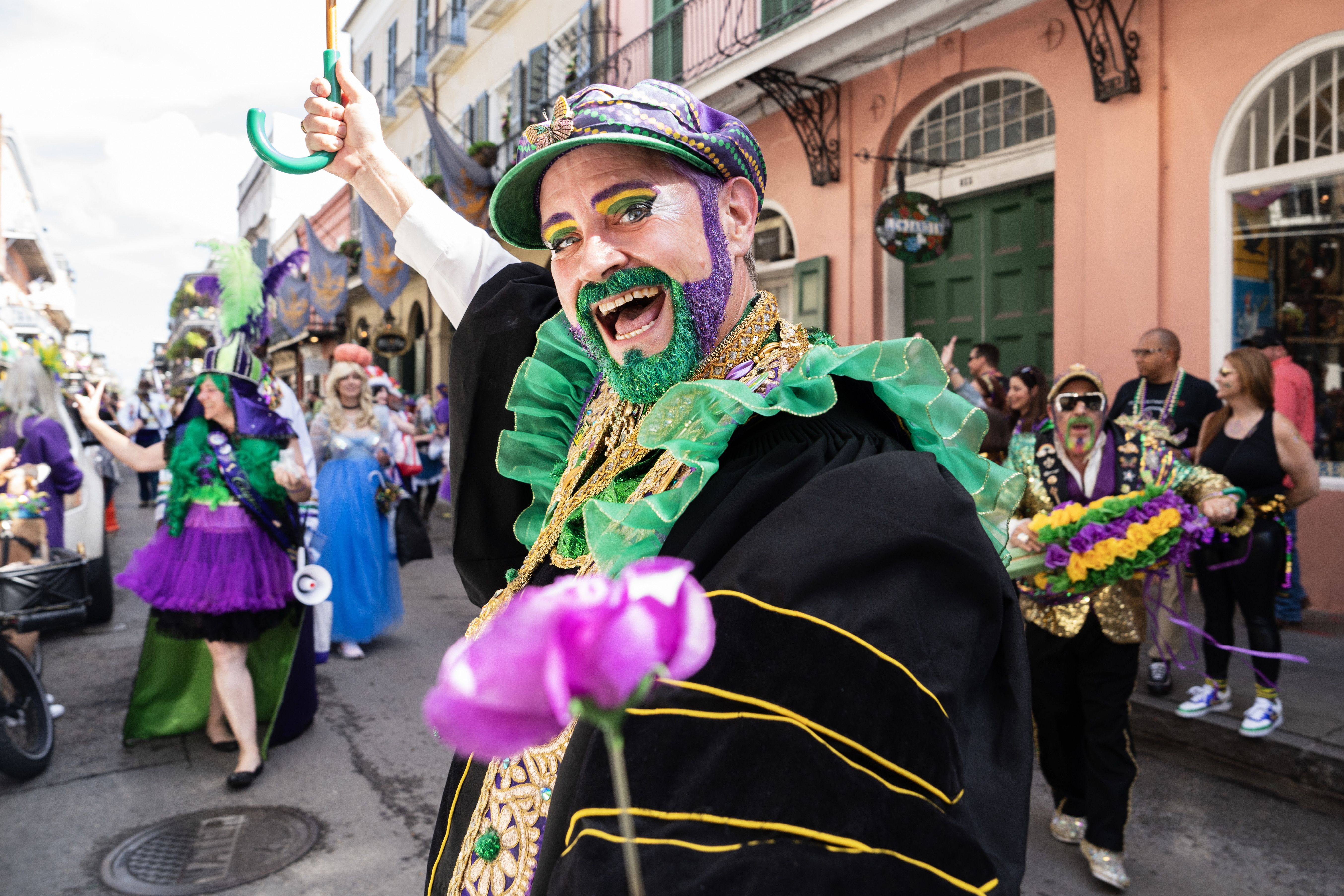 Photo shows Professor Carl Nivale in costume in the French Quarter