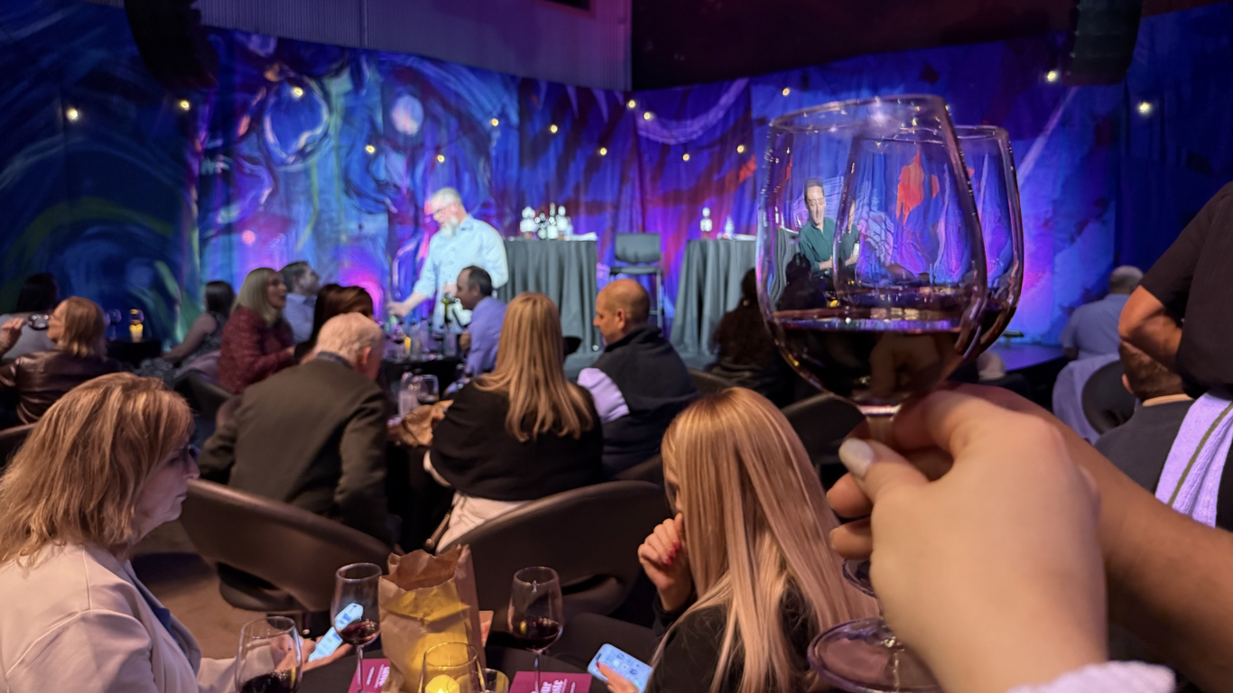 Popular comedy show returns and other speed reads