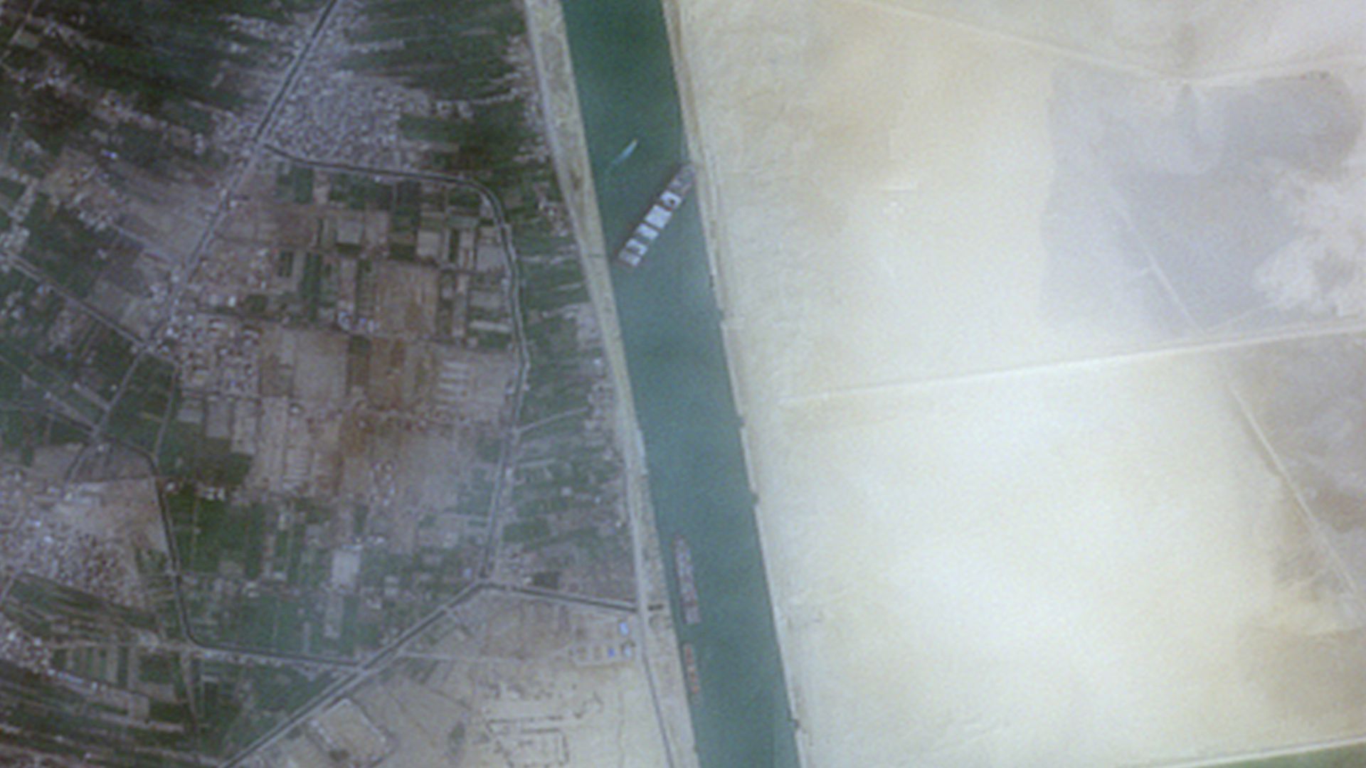 A satelitte image of the ship stuck in the suez canal