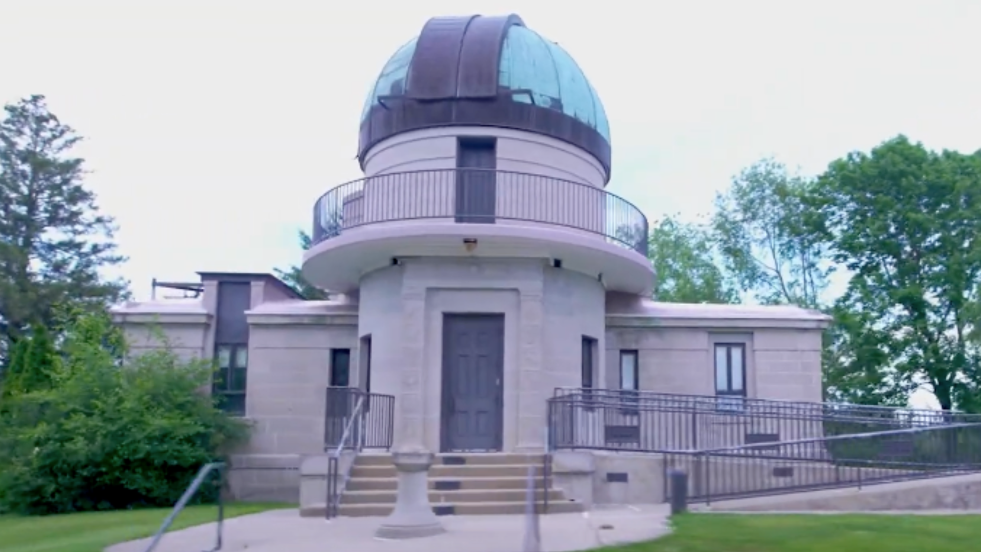 A photo of the Drake Observatory