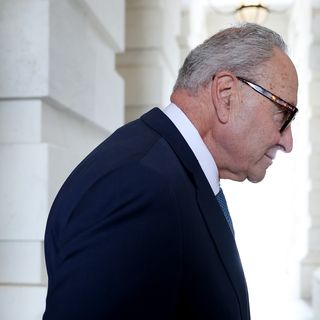 Congress plunges into "no pressure" government shutdown