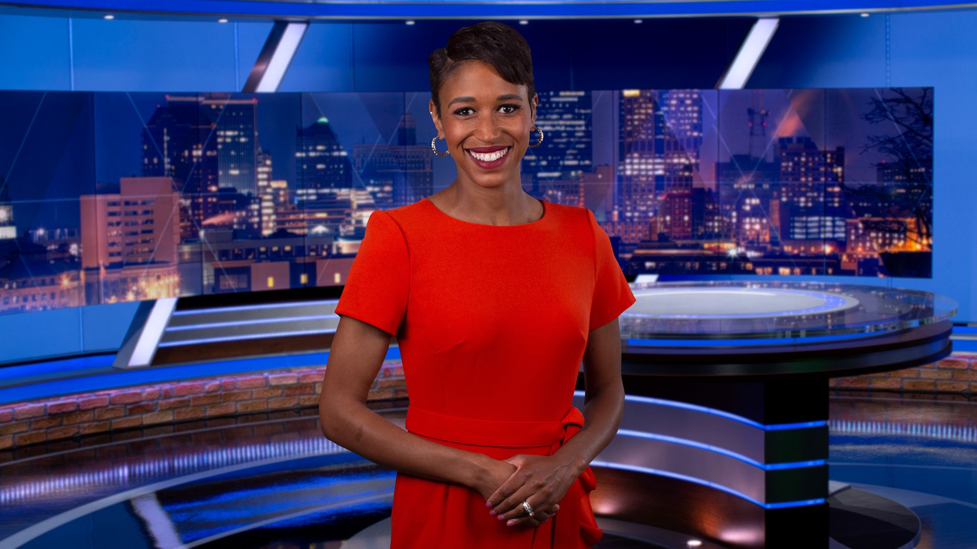 Jodi Long at the KCCI studio