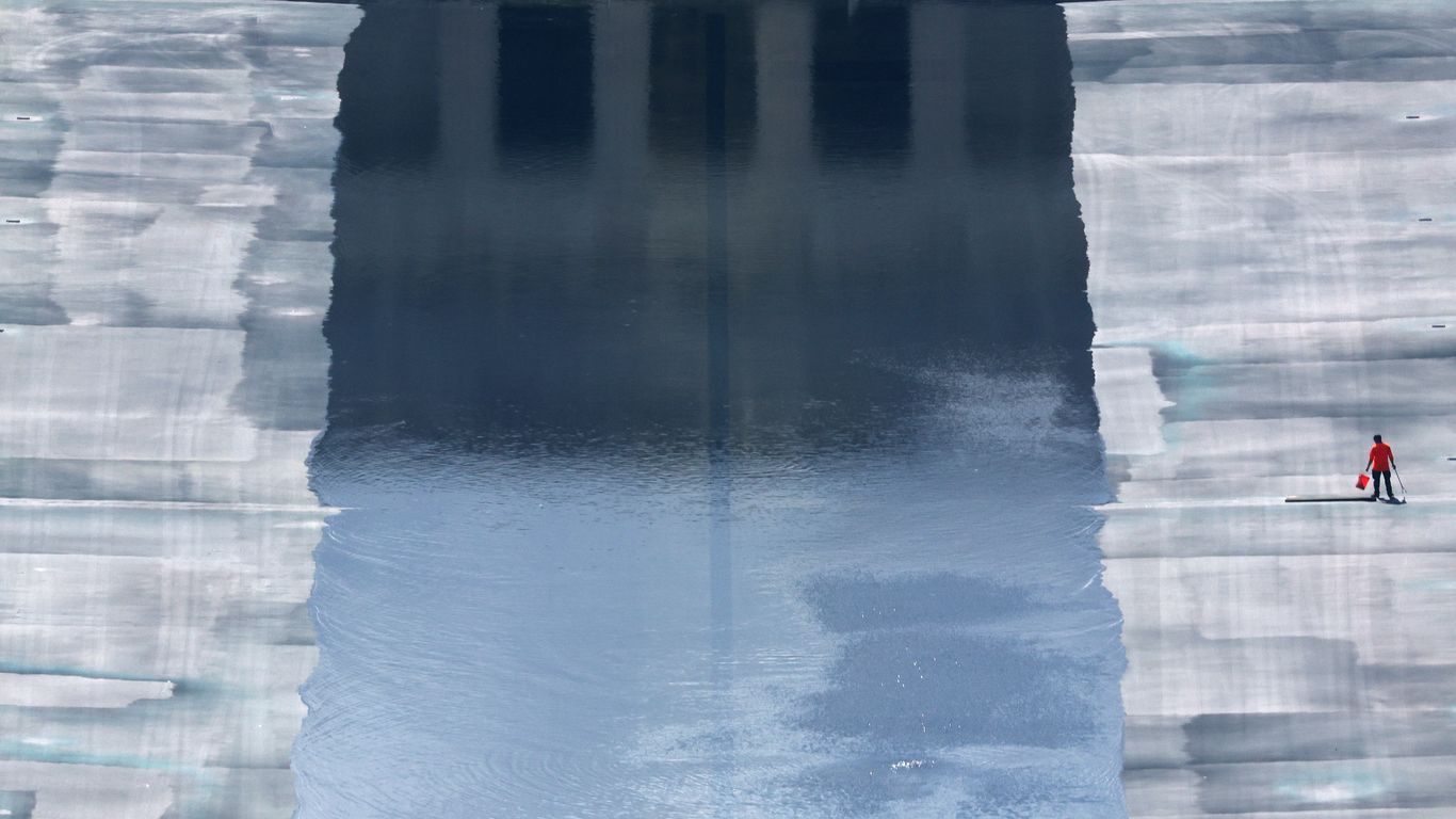 Judge kills failed Reflecting Pool case against former Olympian