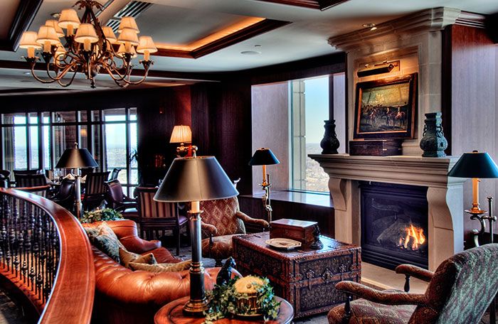 fireplace-bar-at-charlotte-city-club