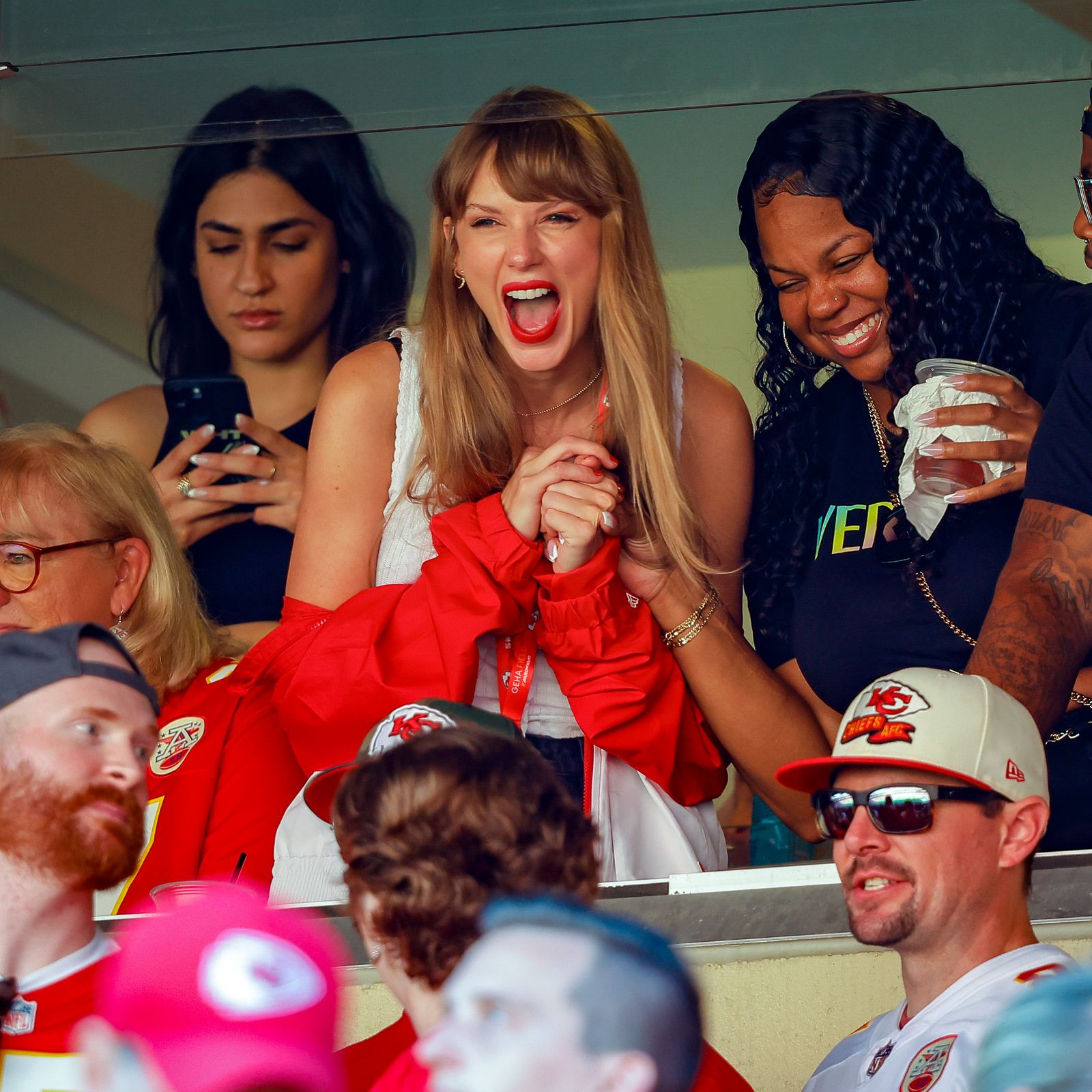 Travis Kelce merch sales up 400% after Taylor Swift was seen at Kansas City Chiefs  game