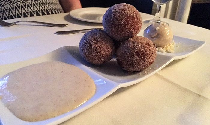beignets-charlotte-fig-tree-dessert