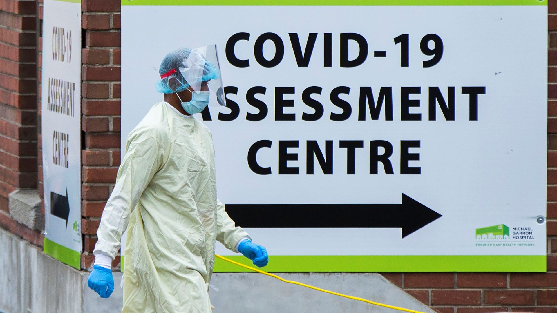  A medical worker wearing protective gear is seen outside a COVID-19 assessment center in Toronto, 