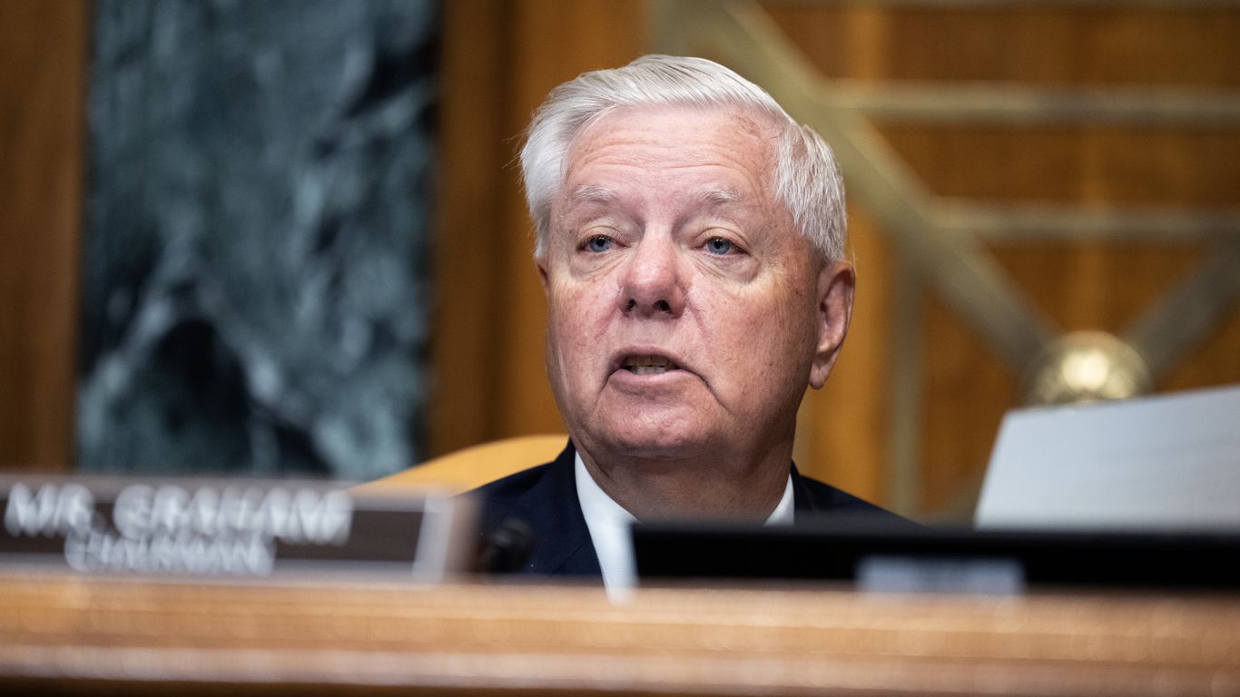 Sen. Lindsey Graham dies suddenly at 71