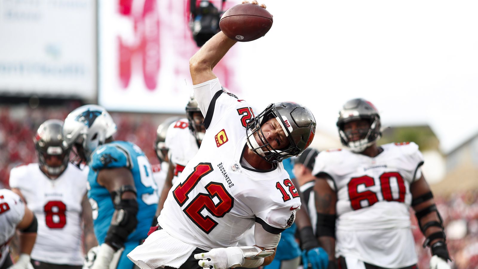 Bucs-Lions live updates: Tampa Bay clinches playoff spot