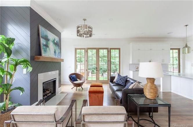 903 MCDONALD AVENUE living area