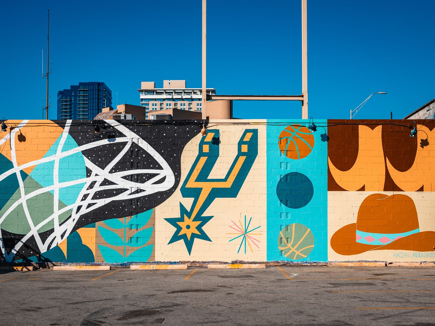 Spurs unveil mural in Austin ahead of Moody Center games - Axios