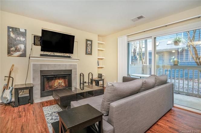 525 N Graham St Unit 1B Charlotte, NC 28202