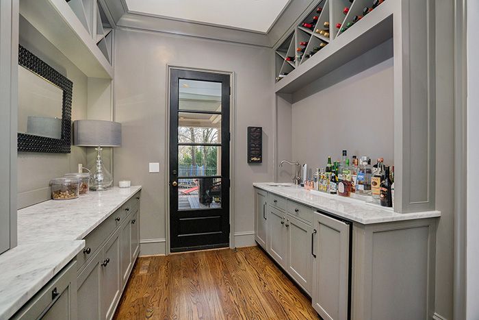 2927 Carmel Road butlers pantry