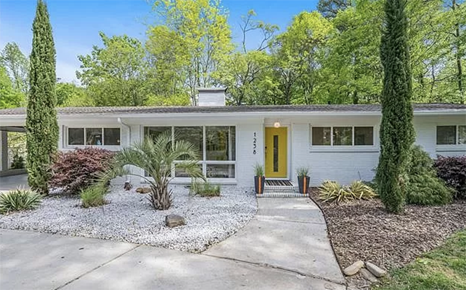 1238 Lynbrook Dr front