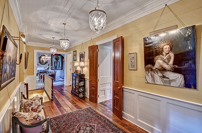 William Lee House hall