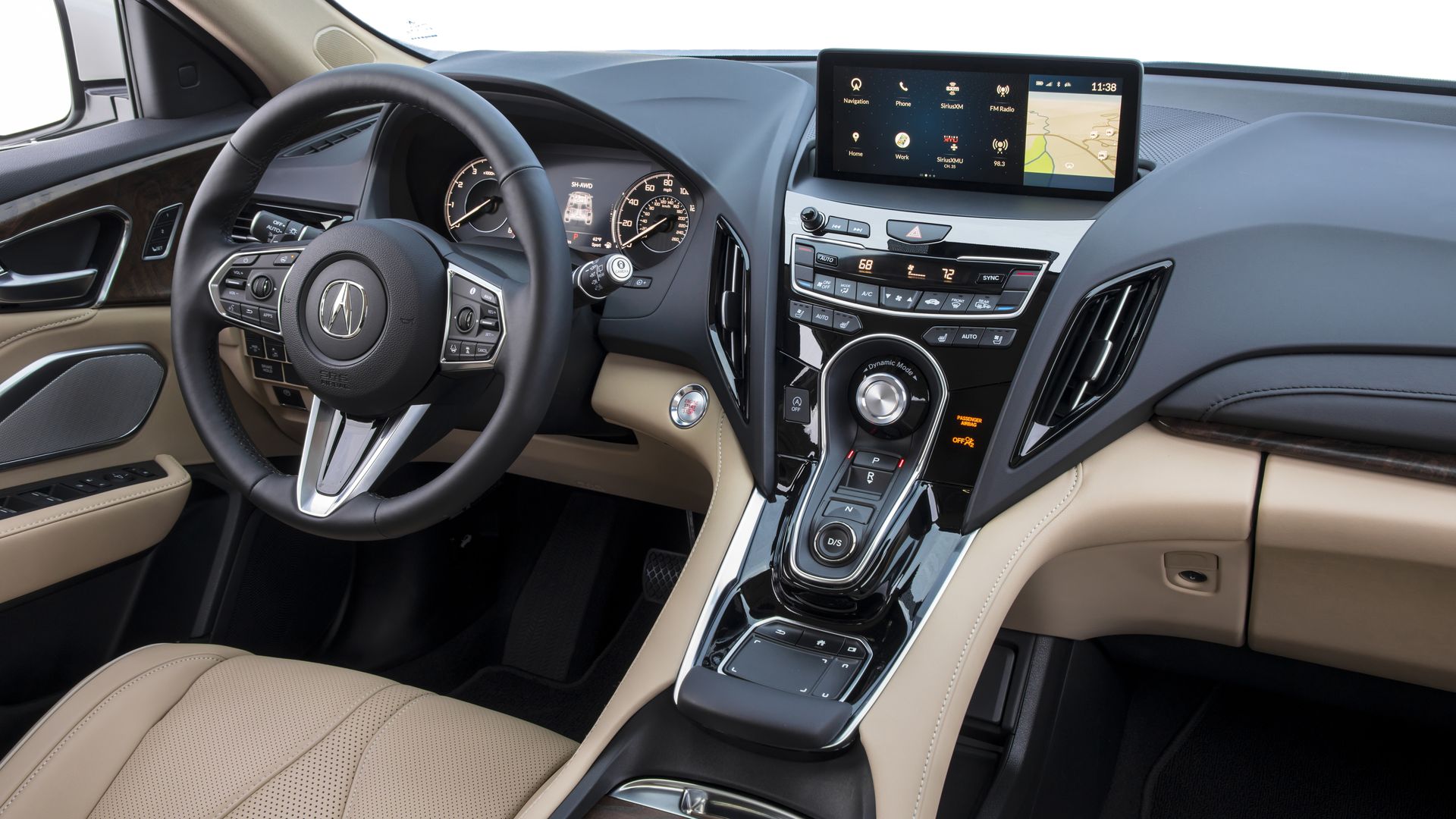 Photo of interior of Acura RDX shows new touchpad to control the car's infotainment system