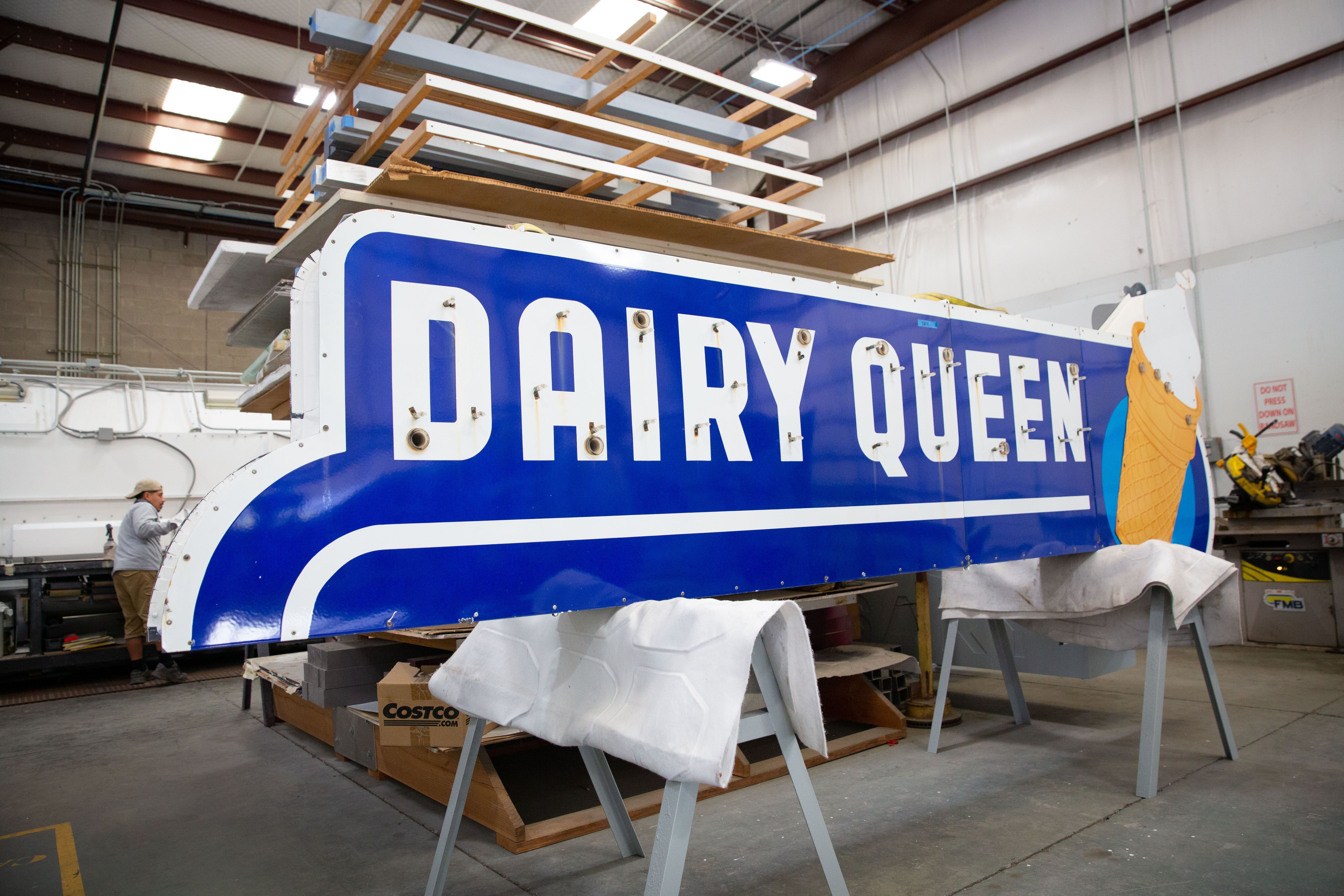 An old school Dairy Queen neon sign.