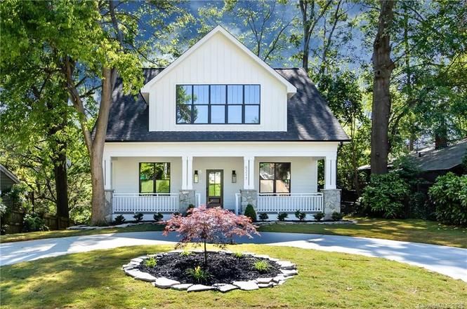 5217 Buckingham Dr front