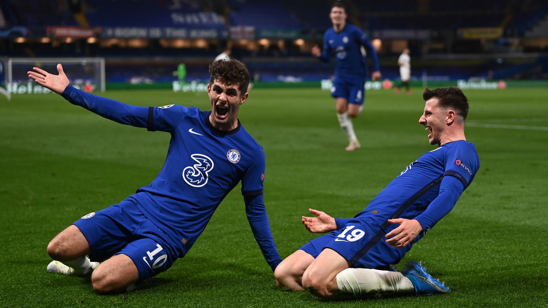 Chelsea players celebrating