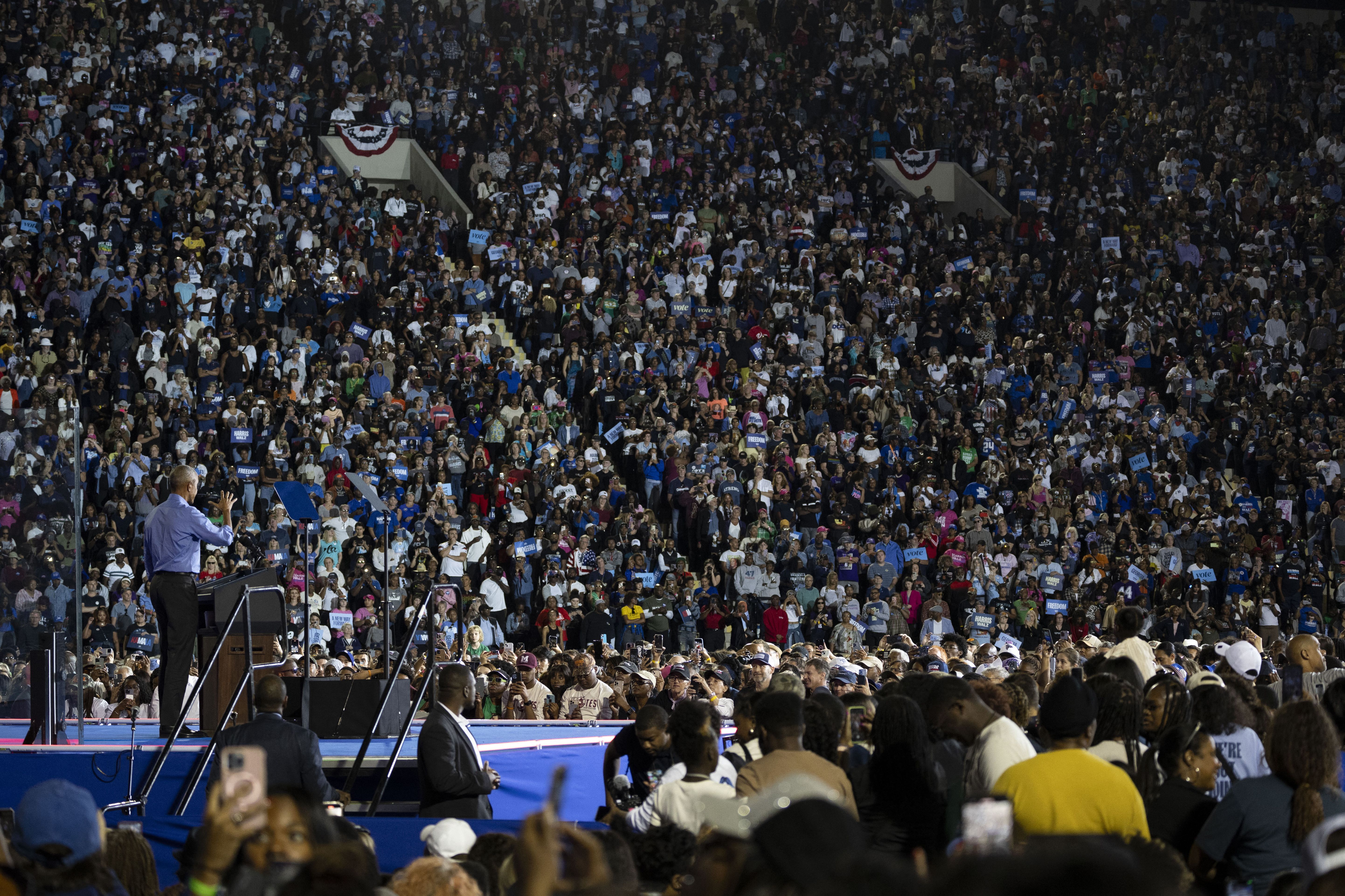 Harris rally in draws Barack Obama, Springsteen, other stars