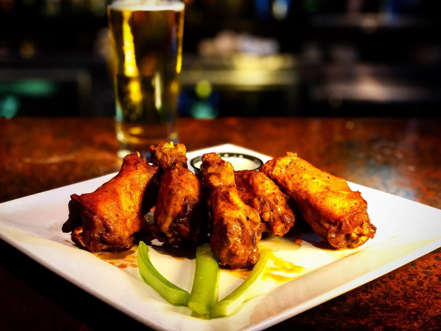 Wings from Wellman's Pub