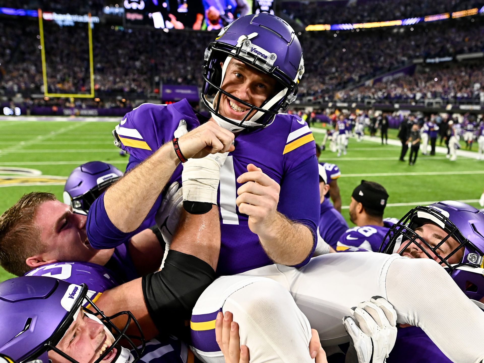 Minnesota Vikings open 2023 season after disappointing playoff finish -  Axios Twin Cities