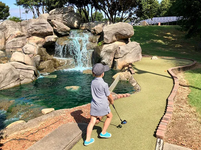 mini putt putt leatherman charlotte golf hole