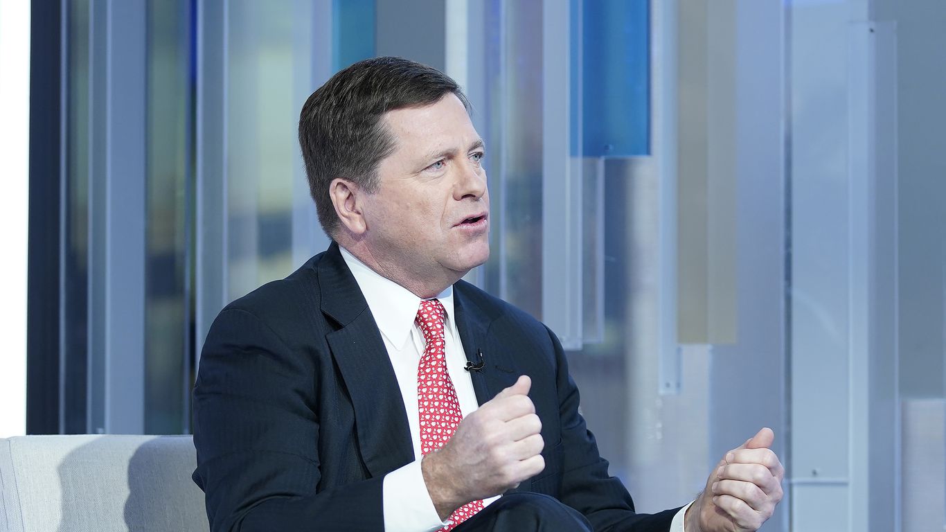 Trump Taps Jay Clayton for Intelligence Chief Amid Surveillance Standoff