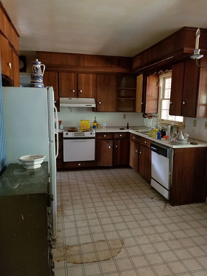 Mint Hill colonial remodel before 1