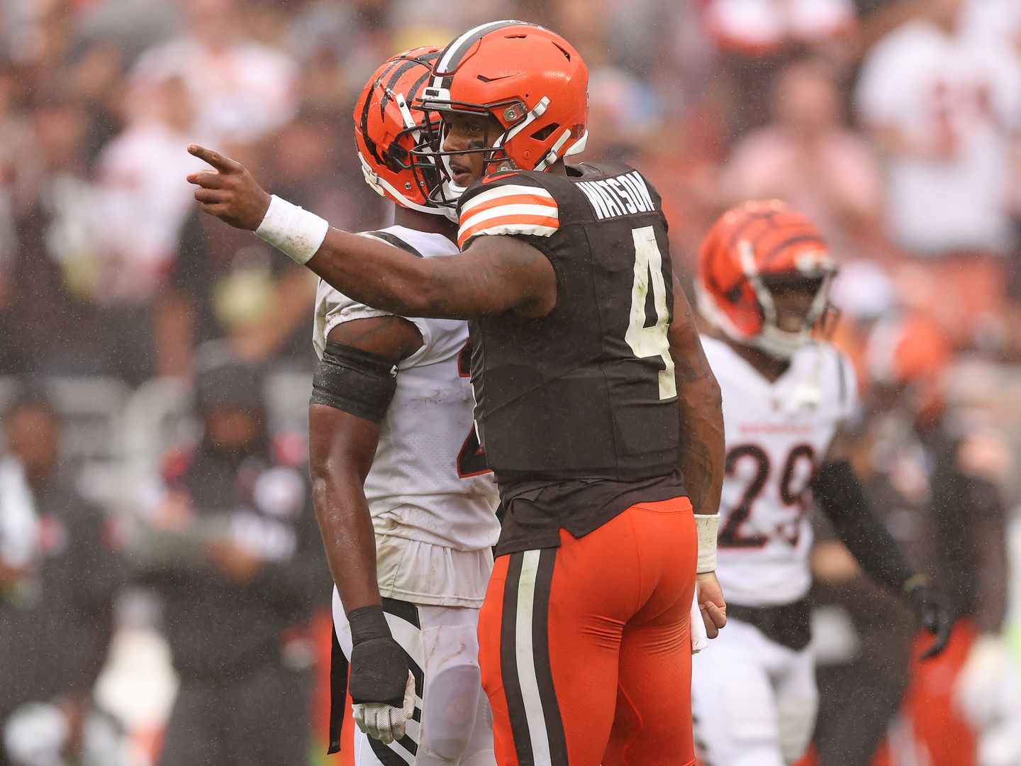 Deshaun Watson, Browns dominate lackluster Bengals