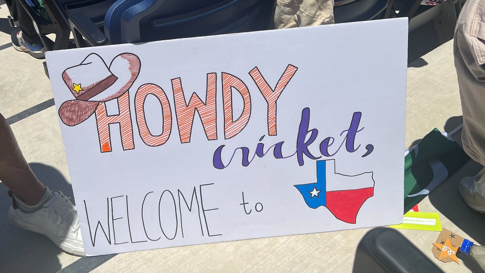 A sign welcoming cricket fans to Texas. 