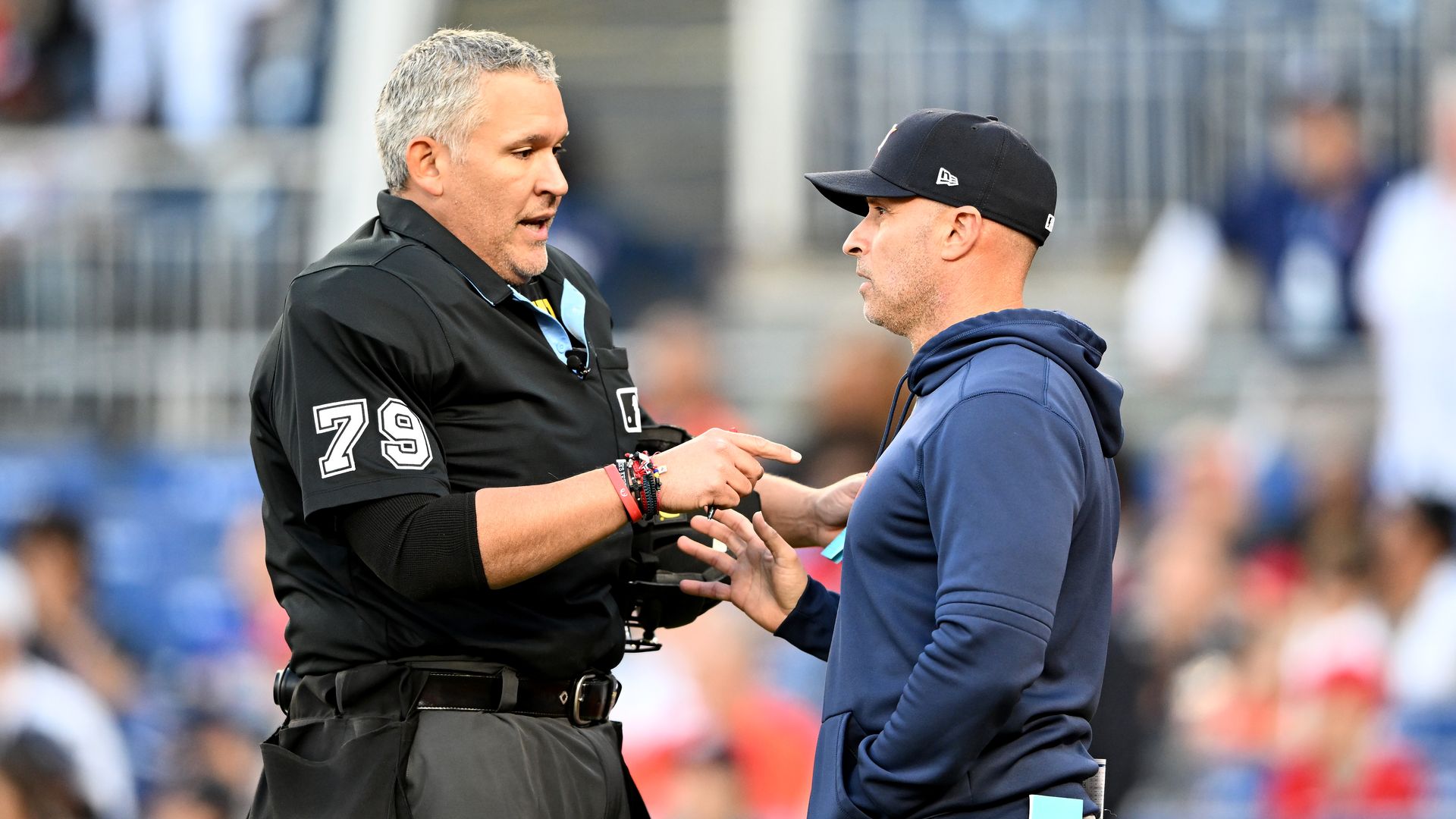 Astros manager Joe Espada argues with MLB umpire Manny Gonzalez