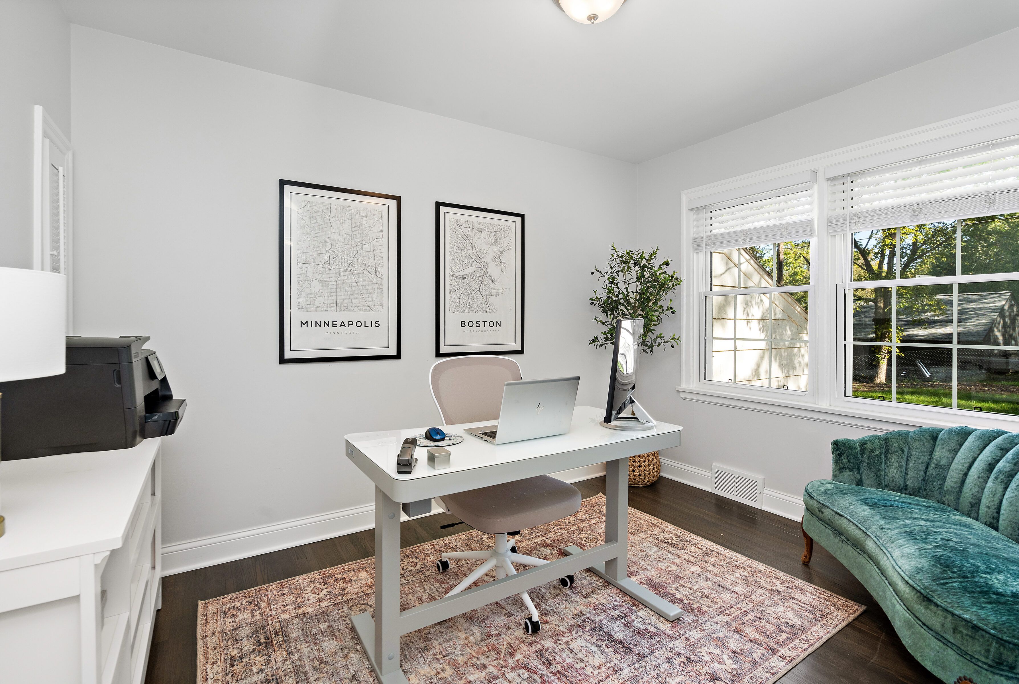 secondary bedroom, set up as a home office