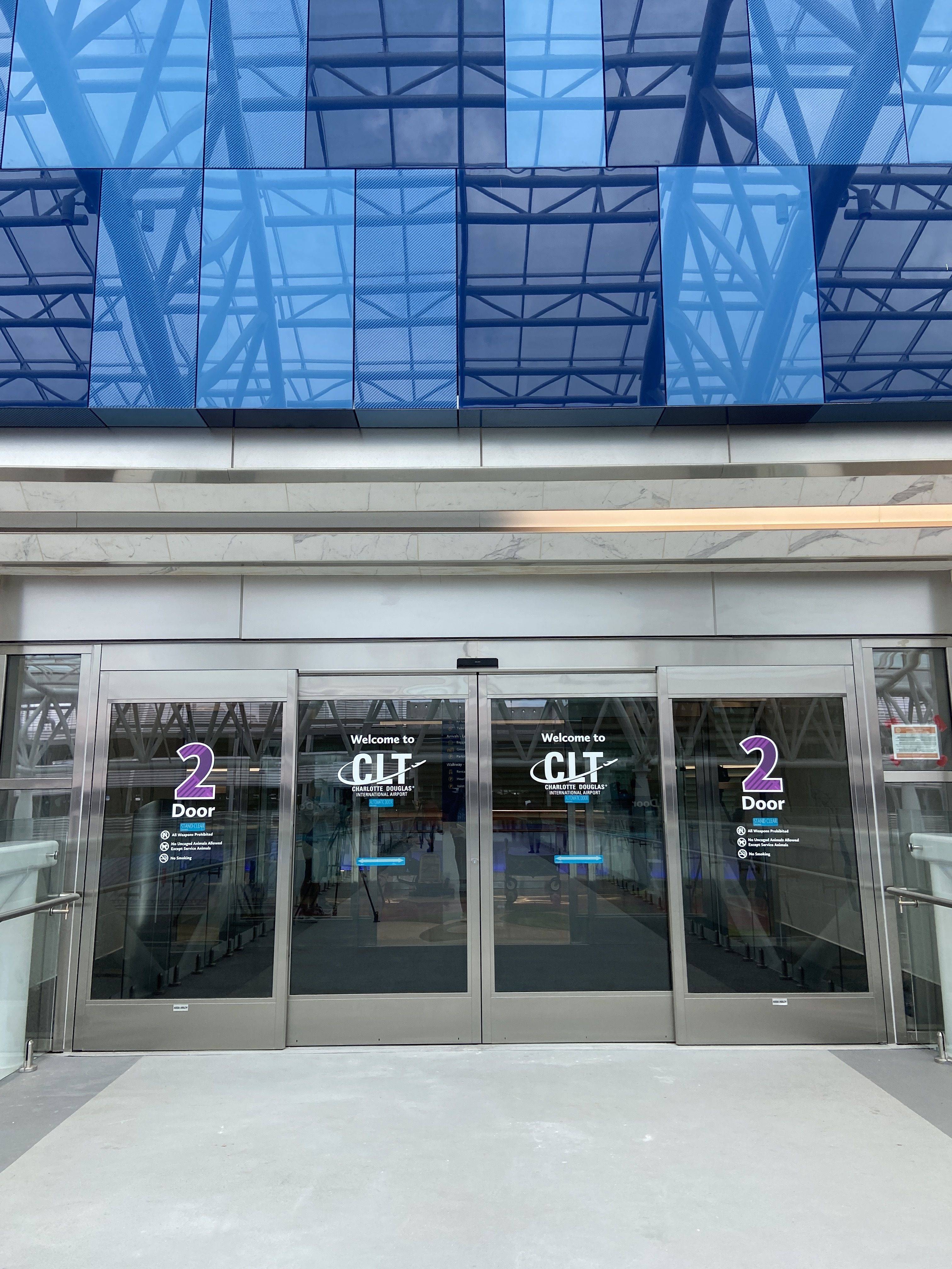 The western skybridge entrance at CLT.