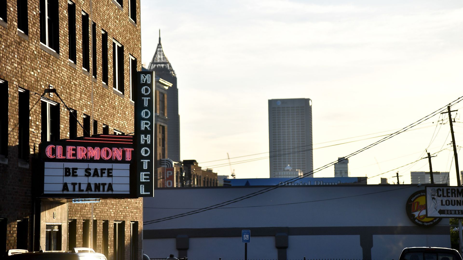 The Clermont Hotel's marquee with a sign that says "Be safe Atlanta" in 2020 in Atlanta. Photo: Paras Griffin/Getty Images