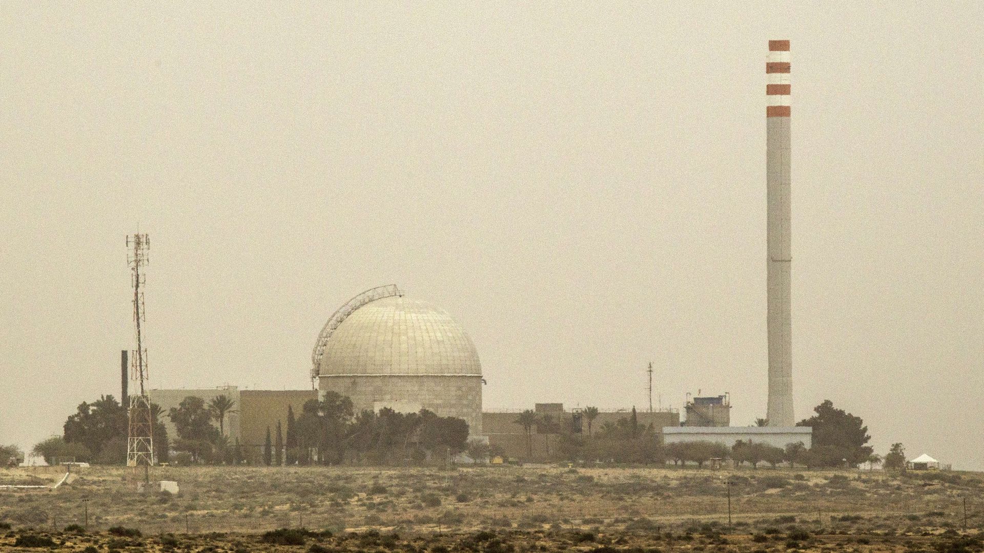 A picture taken on March 8, 2014 show a partial view of the Dimona nuclear power plant in the southern Israeli Negev desert.