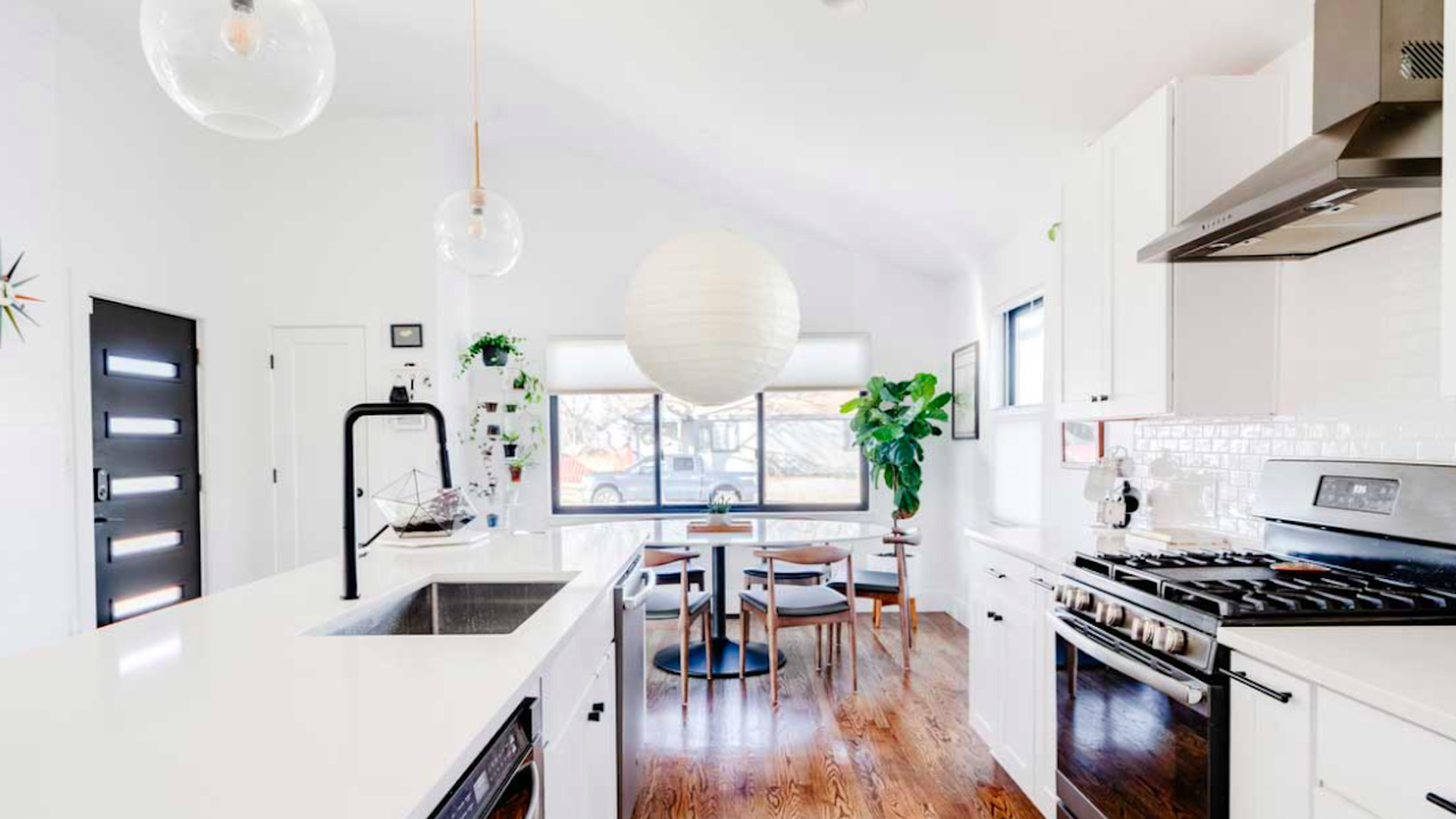 2692 S. Jackson St. Photo: kylie fitts // milehimodern