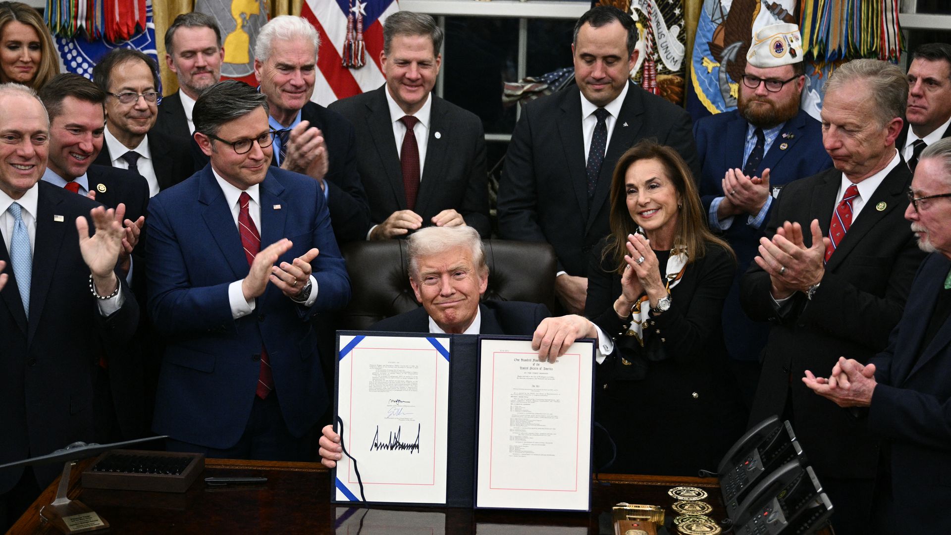 Trump signs bill to end record long government shutdown