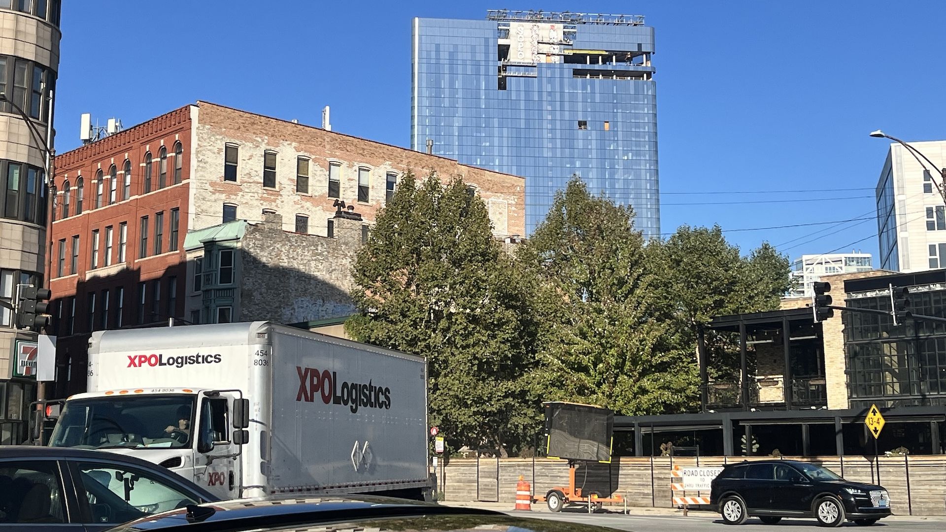 Graffiti on Bally's Chicago hotel highlights casino construction delays ...