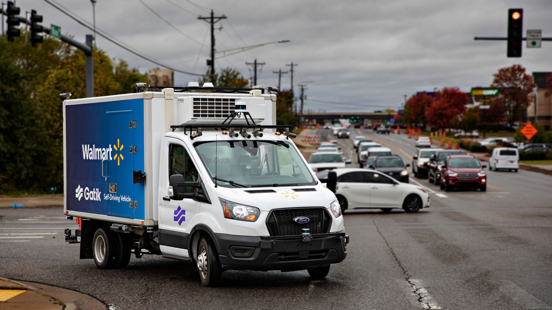 Image of a driverless Walmart truck making a right turn in Bentonville, Ark.