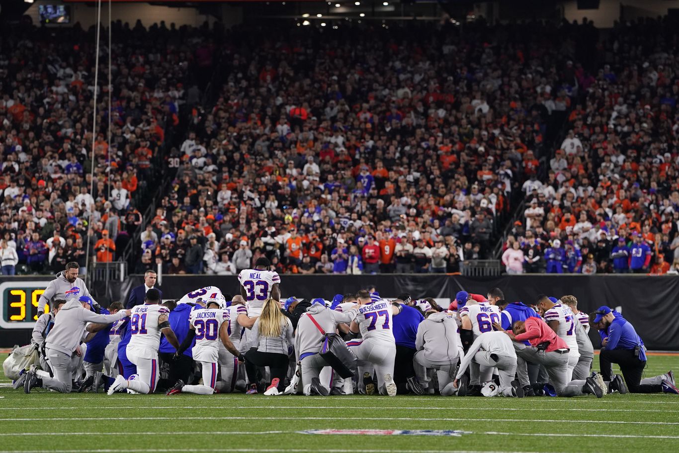 Bills safety Damar Hamlin remains in critical condition after cardiac  arrest on field - ABC News