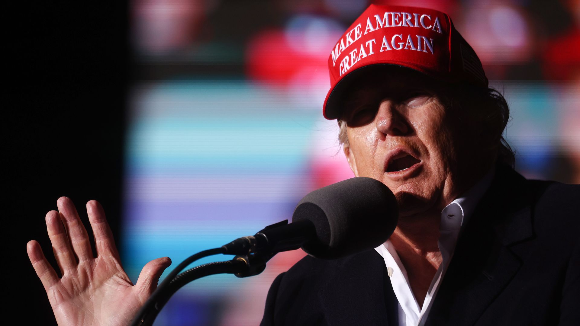 Picture of Trump wearing a MAGA hat