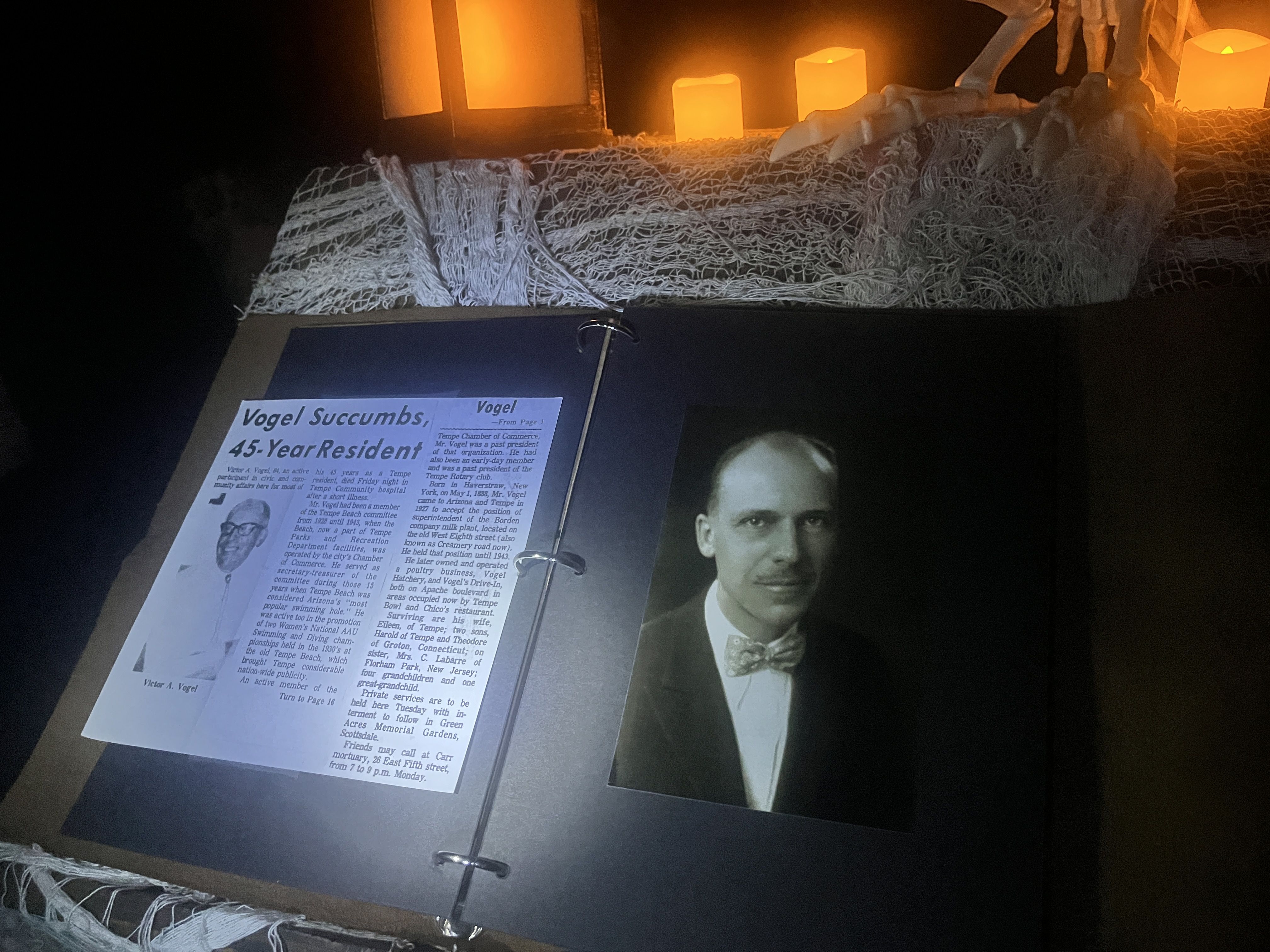 A black-and-white photo of an old man.