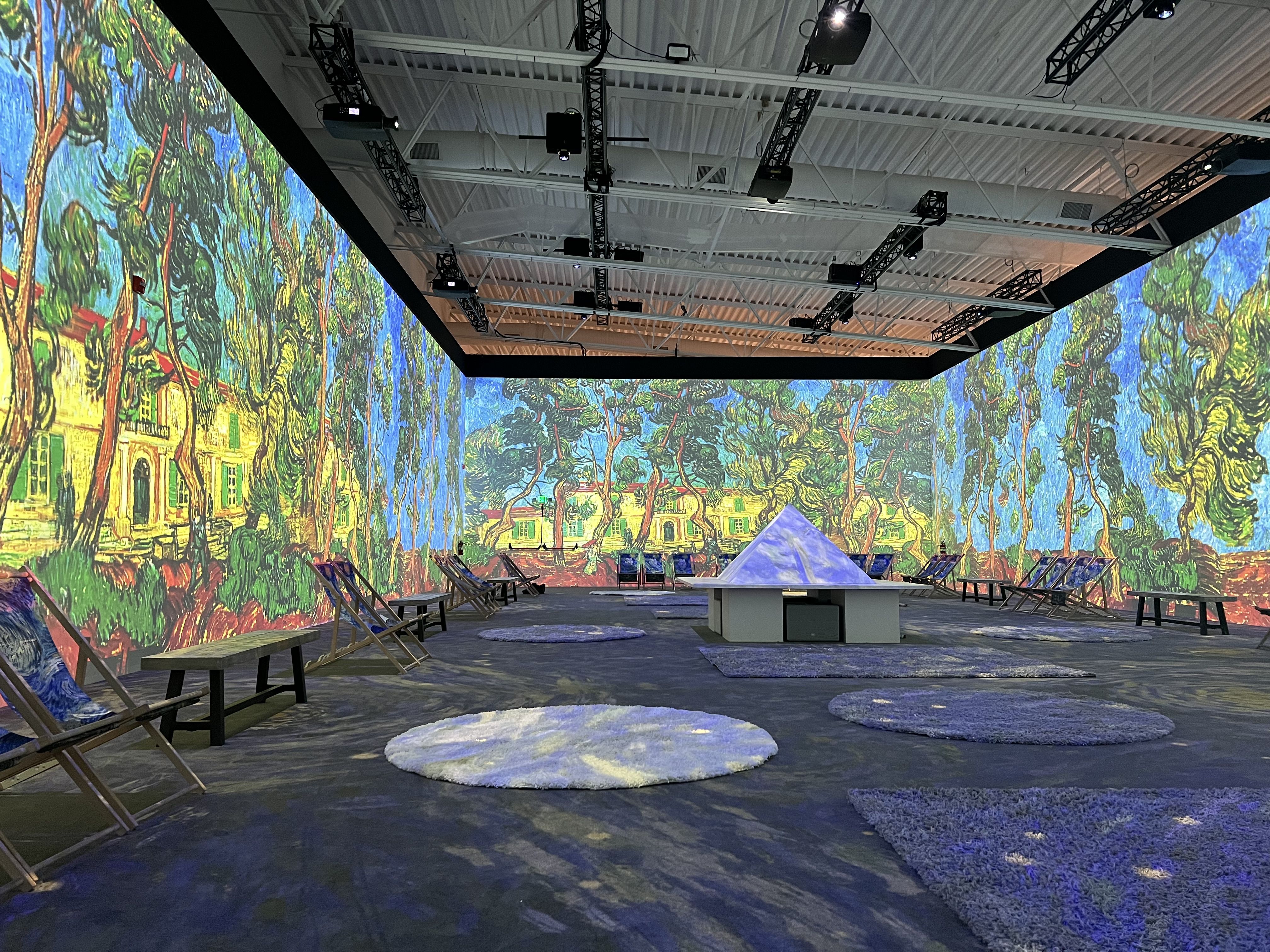 more projections of van gogh paintings