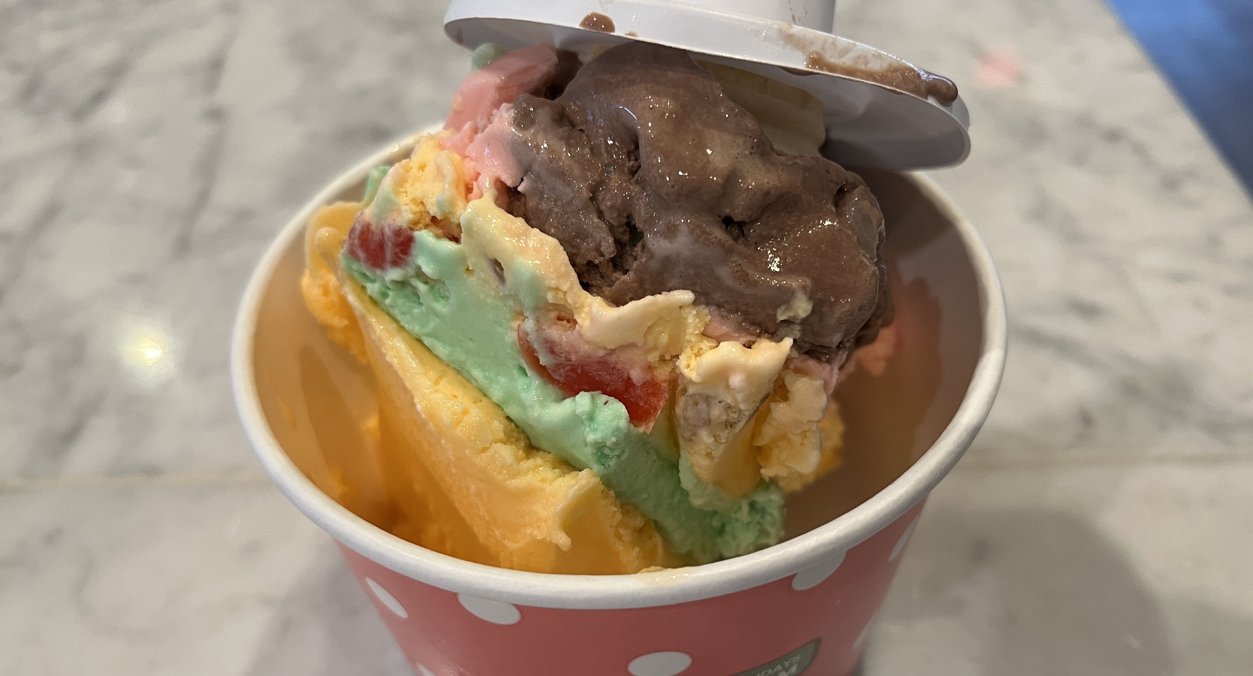Photo of ice cream in a cup 