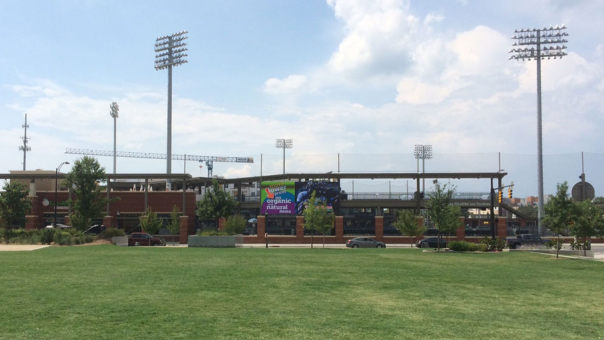 park-next-to-bb&t-stadium-in-charlotte