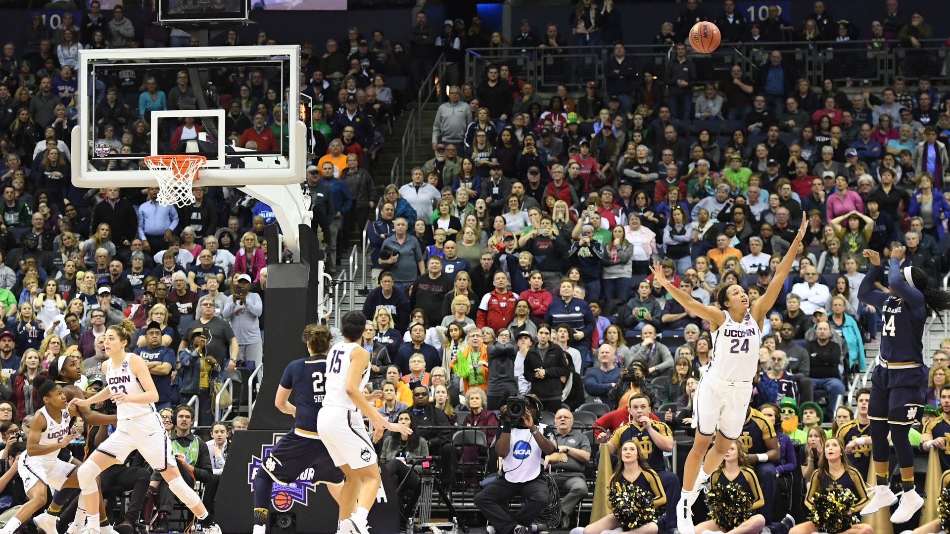 Arike Ogunbowale shoots a jump shot. 