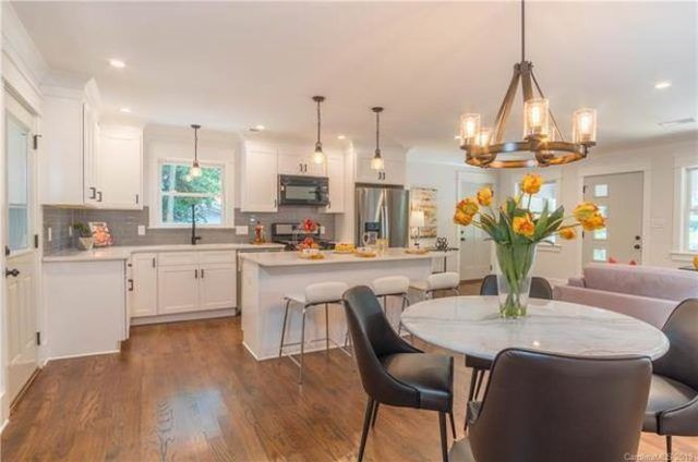 3001 Palm Ave. kitchen